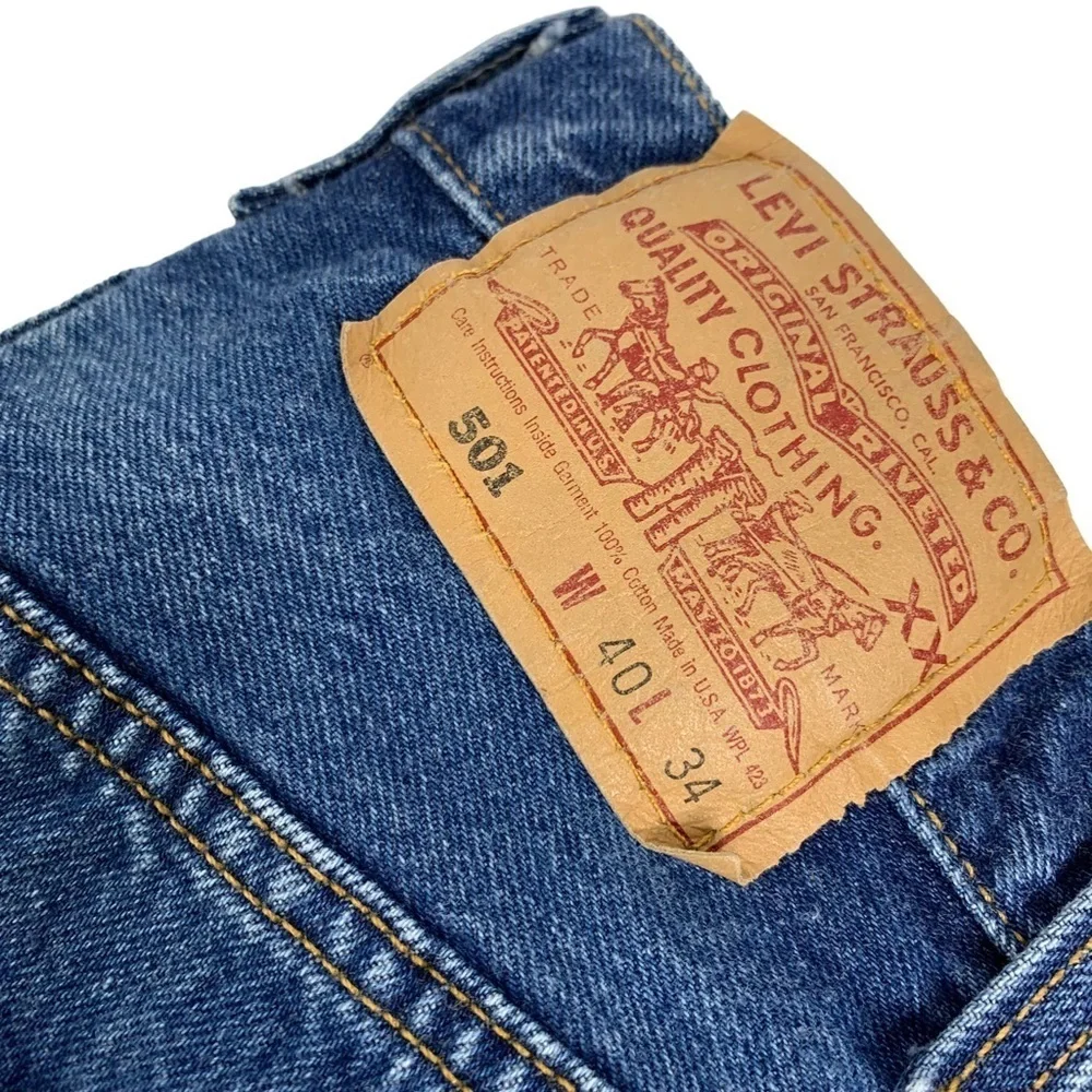 Men’s Levi’s 501 Denim Button Fly Jeans Medium Wash Size 40”X34” Great Condition